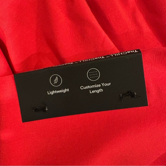 TNA Aritzia Atmosphere Hibiscus Red High Waist 7/8 Legging Size Large NWT - Picture 8 of 8